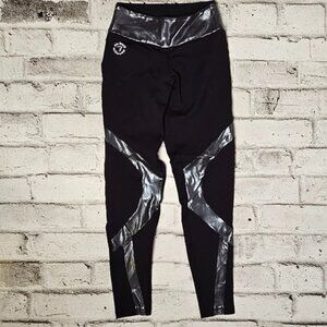 Bia Brazil Women's Black & Silver Metallic Activewear Leggings